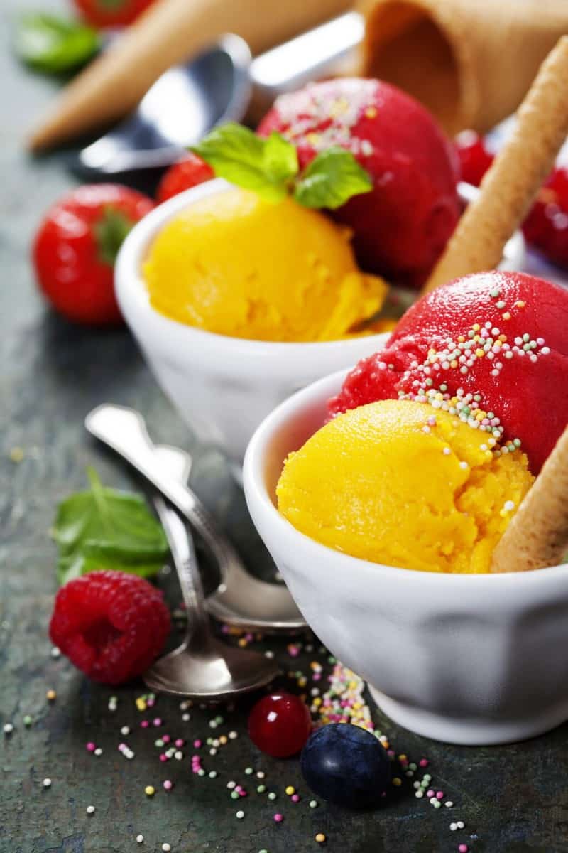 Mango Ice Cream - Easy and Delish