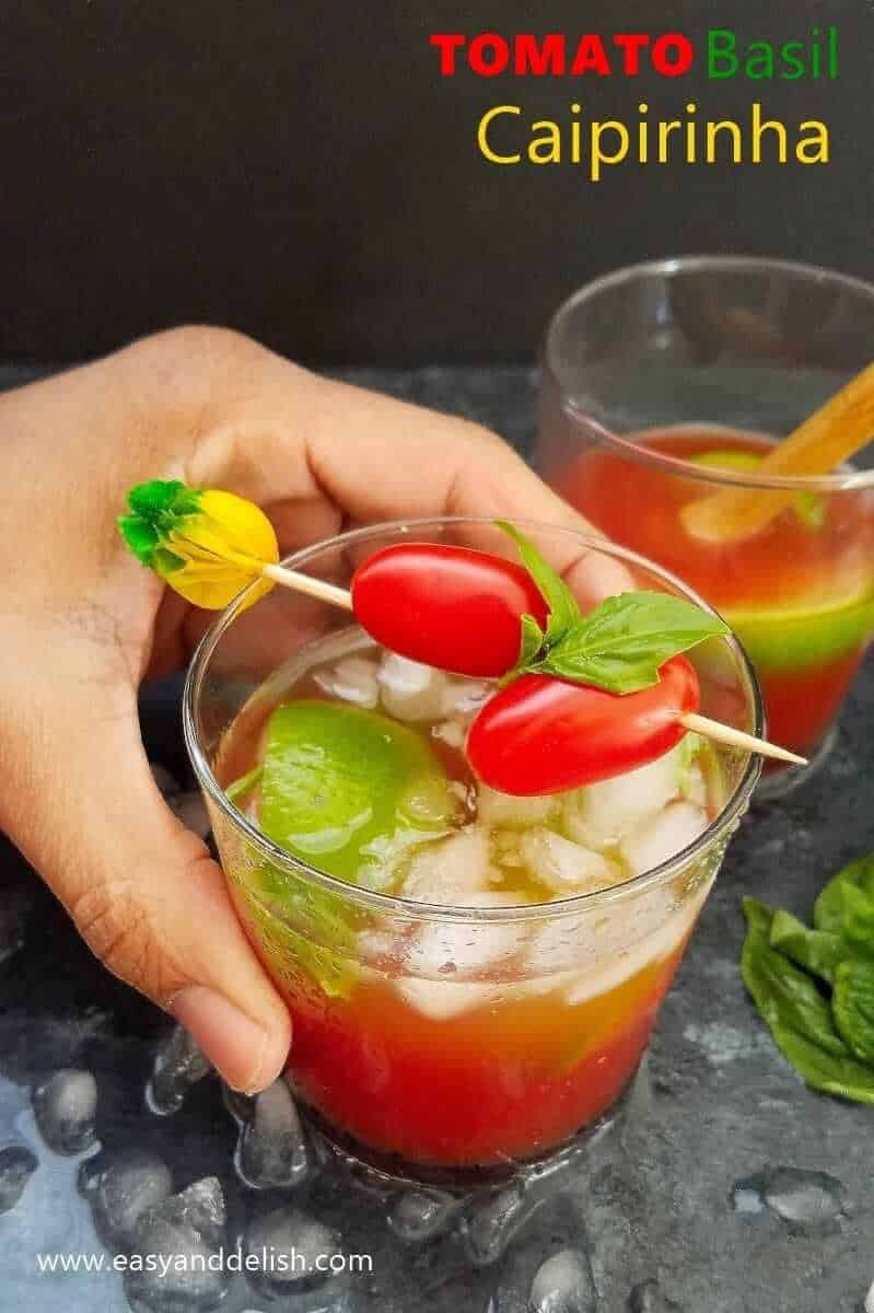 https://www.easyanddelish.com/wp-content/uploads/2018/01/Tomato-Basil-Caipirinha-Cocktail.jpg
