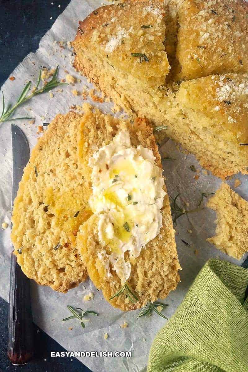 https://www.easyanddelish.com/wp-content/uploads/2020/04/No-Yeast-Bread-or-Crockpot-bread-with-Parmesan-and-rosemary.jpg