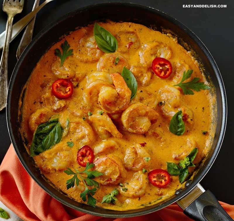 https://www.easyanddelish.com/wp-content/uploads/2021/06/coconut-shrimp-stew-easy-recipes-featured-scaled.jpg