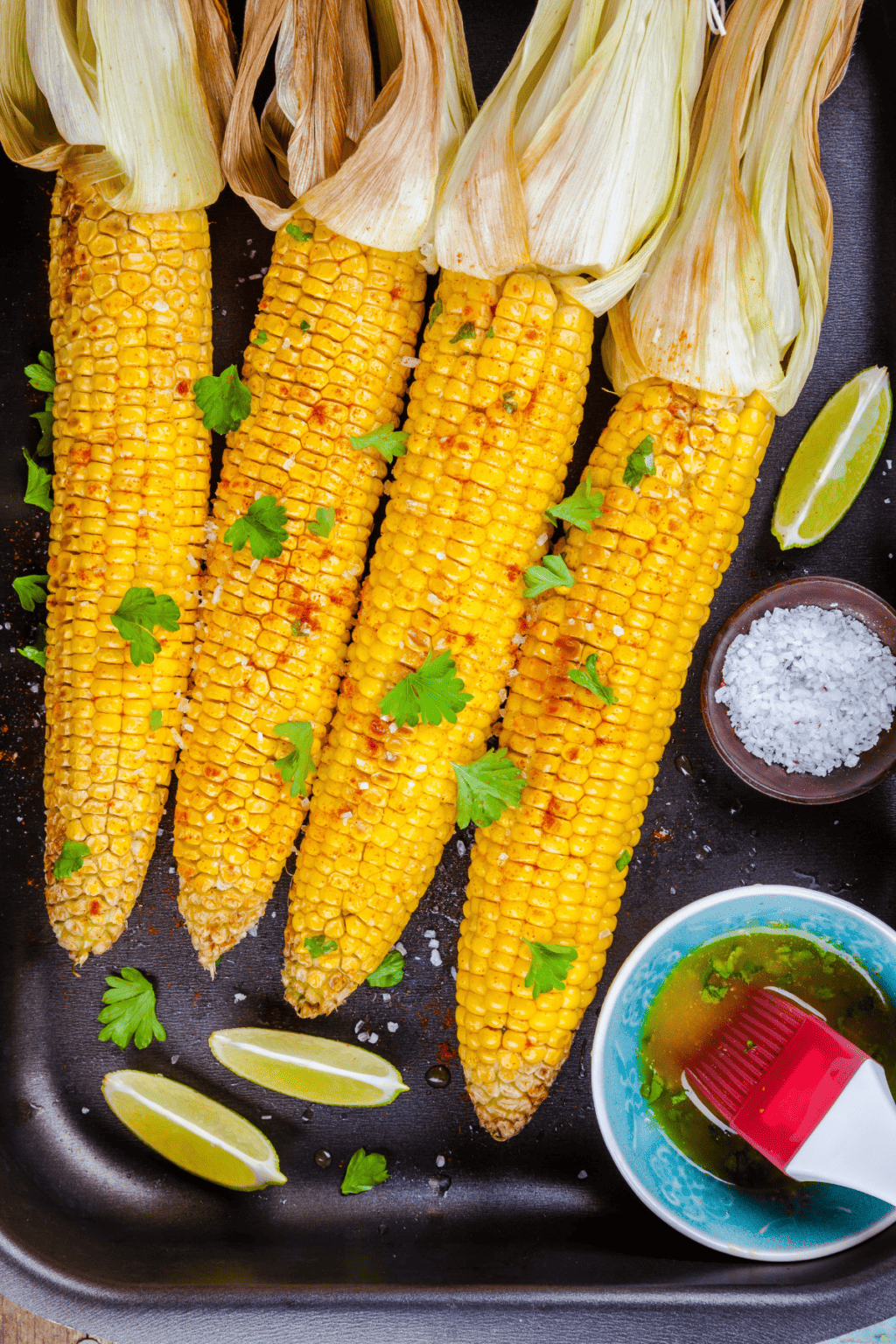 How to Shuck Corn | 2 Quick Ways - Easy and Delish