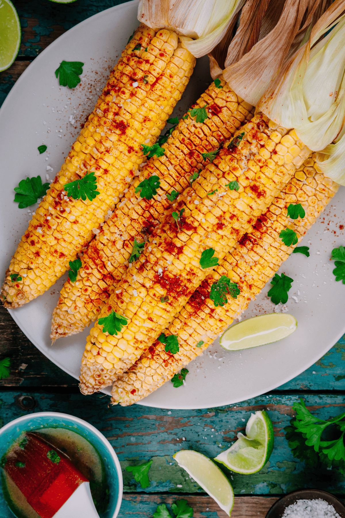 How to Shuck Corn | 2 Quick Ways - Easy and Delish